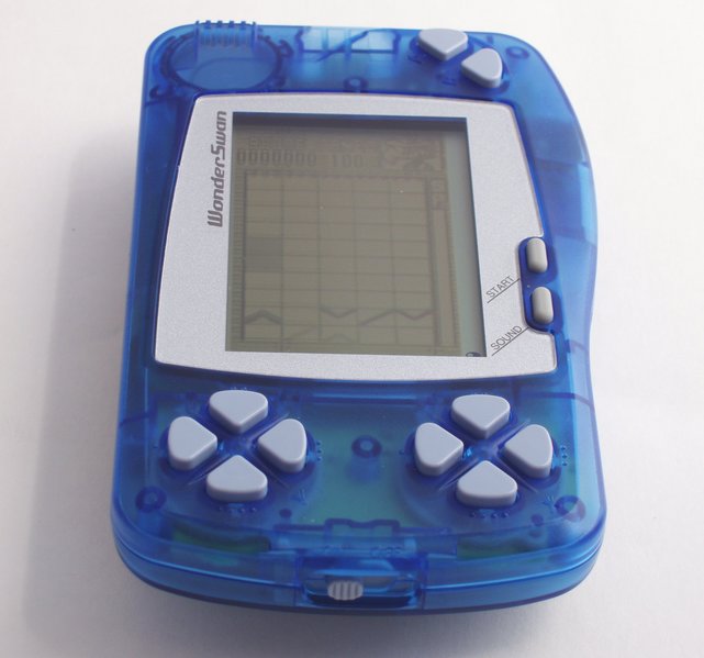 641px-WonderSwan